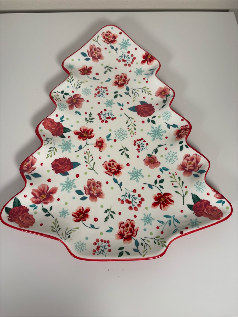 The Pioneer Woman Red Floral Christmas Tree Platter with Teal Accents